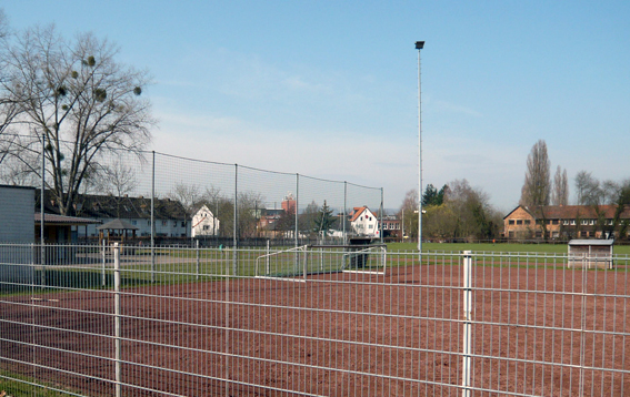Auf dem Gelände der Sportanlage Corneluis-Gellert-Kampfbahn befand sich einst der Dschungel 